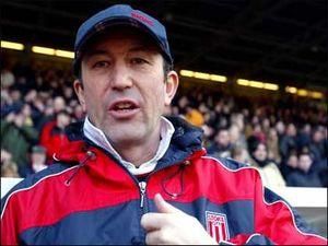 Тоні П'юліс звинуватив Арсена Венгера Тоні П'юліс звинуватив Арсена Венгера