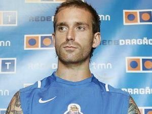 “Ліверпуль” знайшов заміну Маскерано “Ліверпуль” знайшов заміну Маскерано