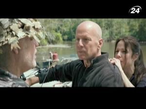 "RED": екс-агент насолоджується сімейним життям "RED": екс-агент насолоджується сімейним життям