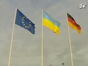 Зустріч Януковича та Меркель пройшла на солідному рівні Зустріч Януковича та Меркель пройшла на солідному рівні