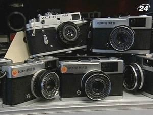 Найновіший тренд фотографів - стара аналогова технологія Найновіший тренд фотографів - стара аналогова технологія