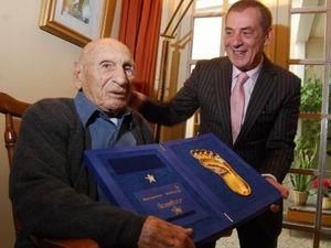 Аргентина сумує: помер легендарний Франсіско Варальо Аргентина сумує: помер легендарний Франсіско Варальо