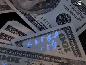 Двоє чиновників Фонду держмайна попалися на хабарі Двоє чиновників Фонду держмайна попалися на хабарі