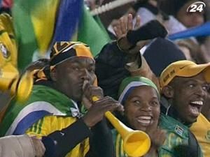 УЄФА заборонив вувузели у Європі УЄФА заборонив вувузели у Європі