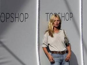 Кейт Мосс пішла з поста дизайнера компанії TopShop (ВІДЕО) Кейт Мосс пішла з поста дизайнера компанії TopShop (ВІДЕО)