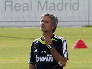 Жозе Моурінью віддав би "Золотий м'яч" Снейдеру Жозе Моурінью віддав би "Золотий м'яч" Снейдеру