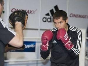 Ванес Мартіросян чекає на Дзінзірука Ванес Мартіросян чекає на Дзінзірука