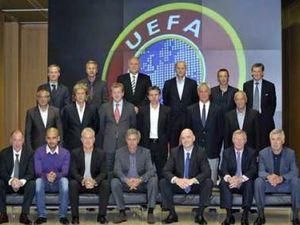 Моурінью та Ґвардіола обійнялись на форумі тренерів Моурінью та Ґвардіола обійнялись на форумі тренерів