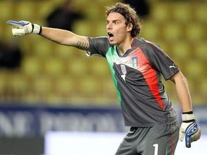 Голкіпер збірної Італії нікому не потрібен Голкіпер збірної Італії нікому не потрібен