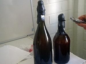 Дайвери знайшли у морі пиво, якому 200 років Дайвери знайшли у морі пиво, якому 200 років