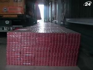 Прикордонники вилучили партії сигарет майже на 2 мільйони гривень Прикордонники вилучили партії сигарет майже на 2 мільйони гривень