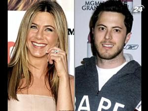 Дженніфер Аністон зустрічається з екс-хлопцем Ліндсей Лохан Дженніфер Аністон зустрічається з екс-хлопцем Ліндсей Лохан