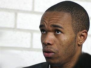 Захисник "Вердера" скоро заграє Захисник "Вердера" скоро заграє