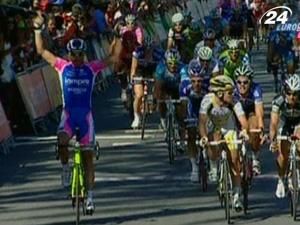 Алесандро Петаккі випередив Марка Кавендіша Алесандро Петаккі випередив Марка Кавендіша