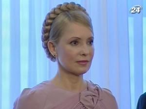 Юлія Тимошенко прикриває Данилишина Юлія Тимошенко прикриває Данилишина