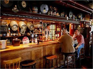 У Британії зареєстрували рекордний спад у споживанні алкоголю У Британії зареєстрували рекордний спад у споживанні алкоголю