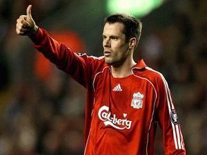 Майкл Оуен, Еміл Хескі і Луїс Гарсія зіграли у складі "Ліверпуля" Майкл Оуен, Еміл Хескі і Луїс Гарсія зіграли у складі "Ліверпуля"