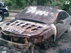 У Кременчуку за 5 днів спалили 8 автомобілів У Кременчуку за 5 днів спалили 8 автомобілів