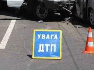 Під Полтавою 6 автомобілів потрапили у ДТП Під Полтавою 6 автомобілів потрапили у ДТП