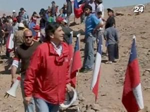 Вони місяць не бачили денного світла, але сповнені оптимізму Вони місяць не бачили денного світла, але сповнені оптимізму