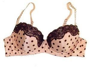 Дружина члена Консервативної партії Британії заробляє 70 фунтів на годину проституцією Дружина члена Консервативної партії Британії заробляє 70 фунтів на годину проституцією