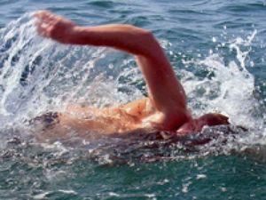 Севастопольський плавець проплив понад 140 км Севастопольський плавець проплив понад 140 км