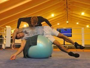 Останні моменти підготовки Володимира Кличка до Самуеля Пітера (ФОТО) Останні моменти підготовки Володимира Кличка до Самуеля Пітера (ФОТО)