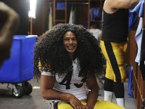 Американський футболіст застрахував своє волосся на 1 млн доларів (ФОТО,ВІДЕО) Американський футболіст застрахував своє волосся на 1 млн доларів (ФОТО,ВІДЕО)