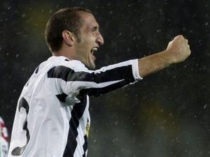 К'єліні залишиться в "Ювентусі" ще на 5 років К'єліні залишиться в "Ювентусі" ще на 5 років