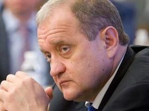Могильова звинувачують у роздачі пістолетів депутатам Партії регіонів Могильова звинувачують у роздачі пістолетів депутатам Партії регіонів