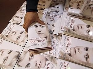 Колишня секс-рабиня Наташа Кампуш написала книгу про життя в ув’язненні