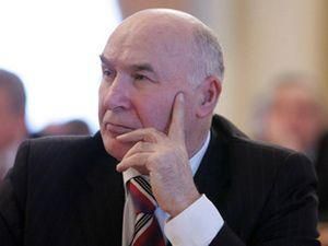 Стельмах: долар буде коштувати 8 гривень Стельмах: долар буде коштувати 8 гривень