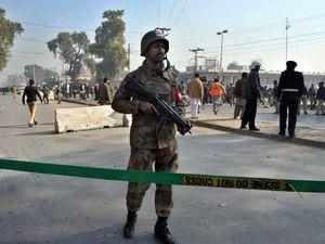 У Пакистані через вибух загинули 10 людей У Пакистані через вибух загинули 10 людей