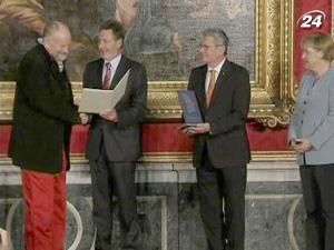 Автор карикатур на пророка Мухаммеда отримав премію Автор карикатур на пророка Мухаммеда отримав премію