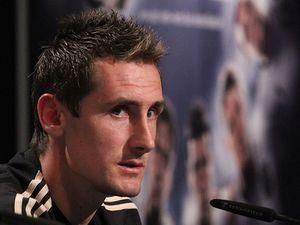 Рекорди Мюллера та Маттеуса не дають спокою Клозе Рекорди Мюллера та Маттеуса не дають спокою Клозе