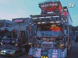 У Японії стартував щорічний фестиваль арт-вантажівок - 10 вересня 2010 - Телеканал новин 24 У Японії стартував щорічний фестиваль арт-вантажівок - 10 вересня 2010 - Телеканал новин 24