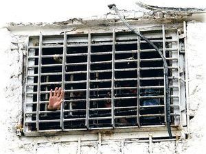 У Львові міліціонери забили до смерті людину У Львові міліціонери забили до смерті людину