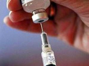 Пенсіонерам радять зробити вакцинацію через можливі спалахи грипу Пенсіонерам радять зробити вакцинацію через можливі спалахи грипу