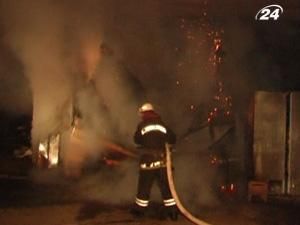 Київ: згоріло кафе на заводі експериментальних конструкцій Київ: згоріло кафе на заводі експериментальних конструкцій