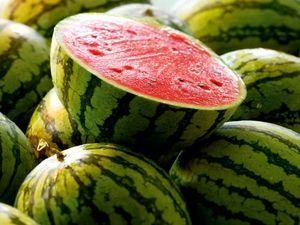 Курйоз на реаліті-шоу: жінка вистрелила із катапульти кавуном собі в обличчя (ВІДЕО) Курйоз на реаліті-шоу: жінка вистрелила із катапульти кавуном собі в обличчя (ВІДЕО)