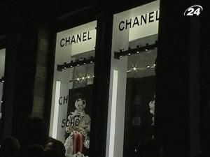 Селебрітіс зібралися на відкритті оновленого бутіка Chanel