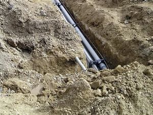 Луганщина: прикордонники знайшли нелегальний трубопровід для постачання дизпалива з Росії Луганщина: прикордонники знайшли нелегальний трубопровід для постачання дизпалива з Росії