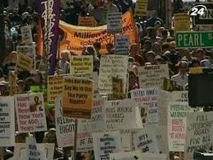 США: двоє пасторів спалили примірники Корану США: двоє пасторів спалили примірники Корану