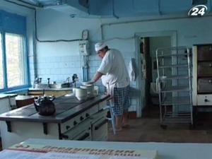 Причина отруєння дітей в школі №12 Євпаторії - синьогнійна паличка Причина отруєння дітей в школі №12 Євпаторії - синьогнійна паличка