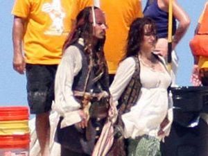 Пенелопа Крус: вагітна на зйомках "Піратів" Пенелопа Крус: вагітна на зйомках "Піратів"