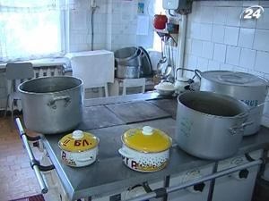 МОЗ проводить перевірки шкільних харчоблоків по всій Україні МОЗ проводить перевірки шкільних харчоблоків по всій Україні