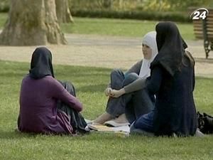 Паранджа у Франції опинилась поза законом Паранджа у Франції опинилась поза законом