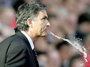 Моурінью може очолити збірну Португалії Моурінью може очолити збірну Португалії