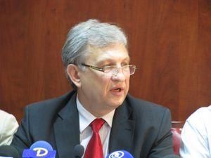 Уряд збирається й далі позичати гроші Уряд збирається й далі позичати гроші