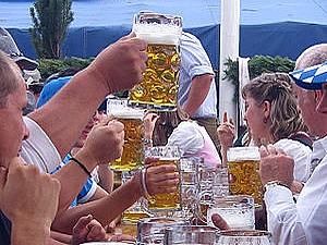 Сьогодні відкривається пивний фестиваль Октоберфест Сьогодні відкривається пивний фестиваль Октоберфест
